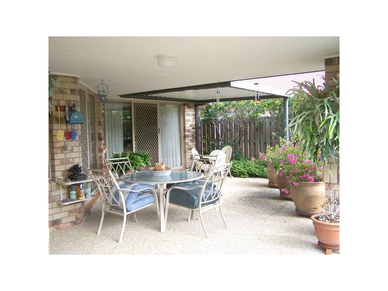 Silverglade Drive, Elanora QLD 4221