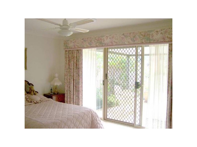 Silverglade Drive, Elanora QLD 4221