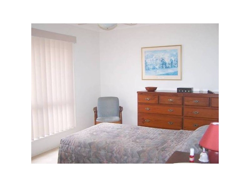 Silverglade Drive, Elanora QLD 4221