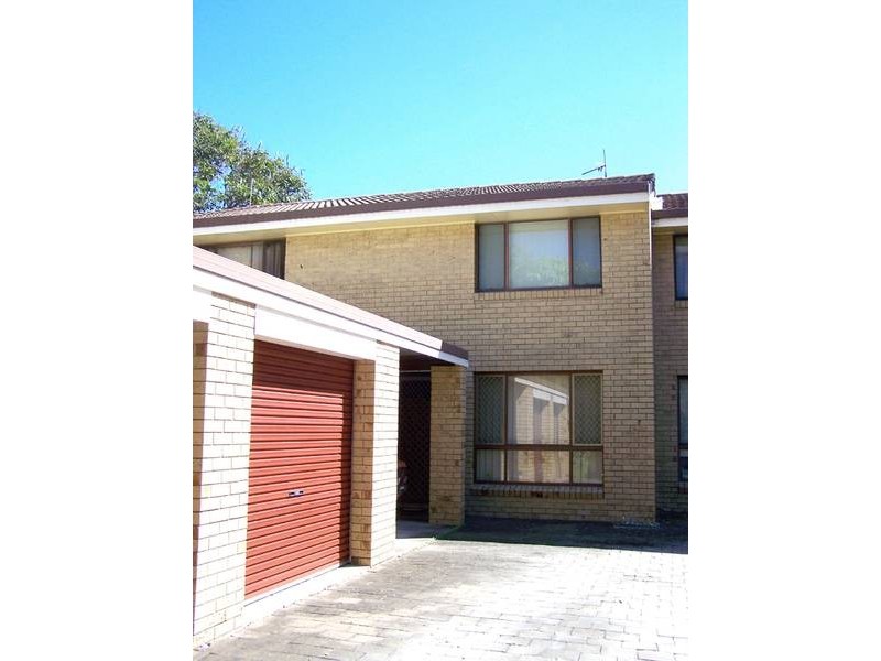 2/3 Rolan Court, Palm Beach QLD 4221