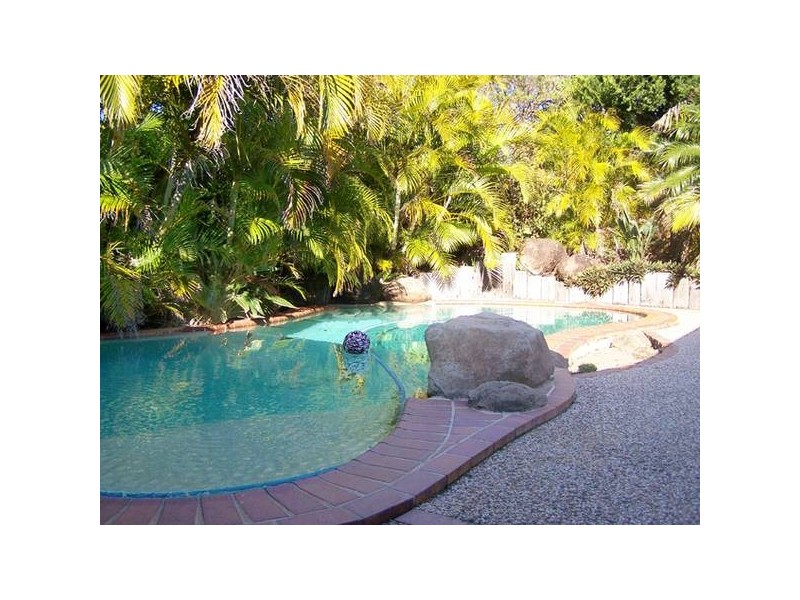 17 Togos Avenue, Currumbin Waters QLD 4223