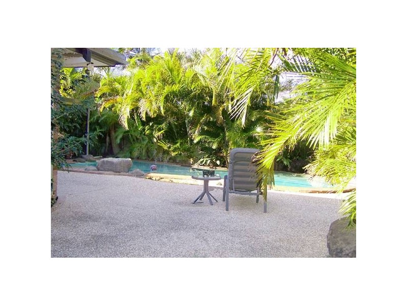 17 Togos Avenue, Currumbin Waters QLD 4223