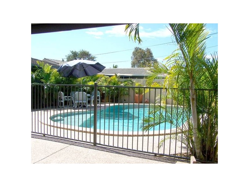 35 Denawen Street, Palm Beach QLD 4221