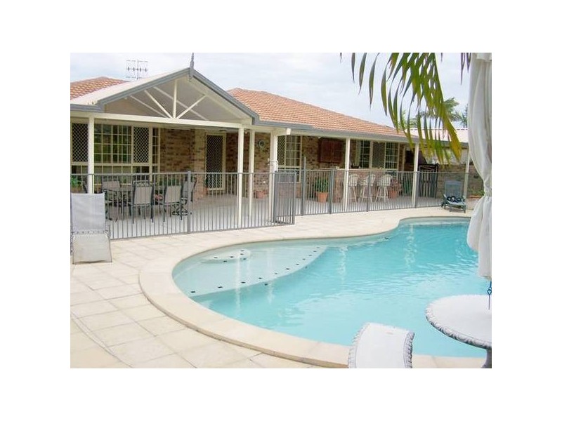 2 Blackbean Court, Elanora QLD 4221