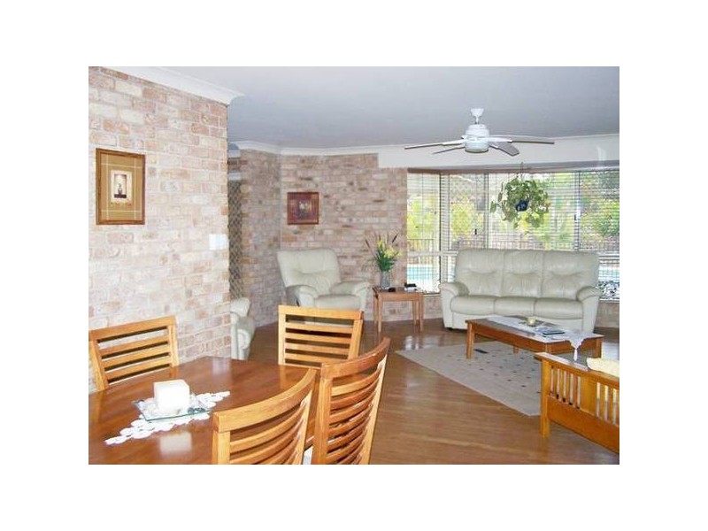 2 Blackbean Court, Elanora QLD 4221