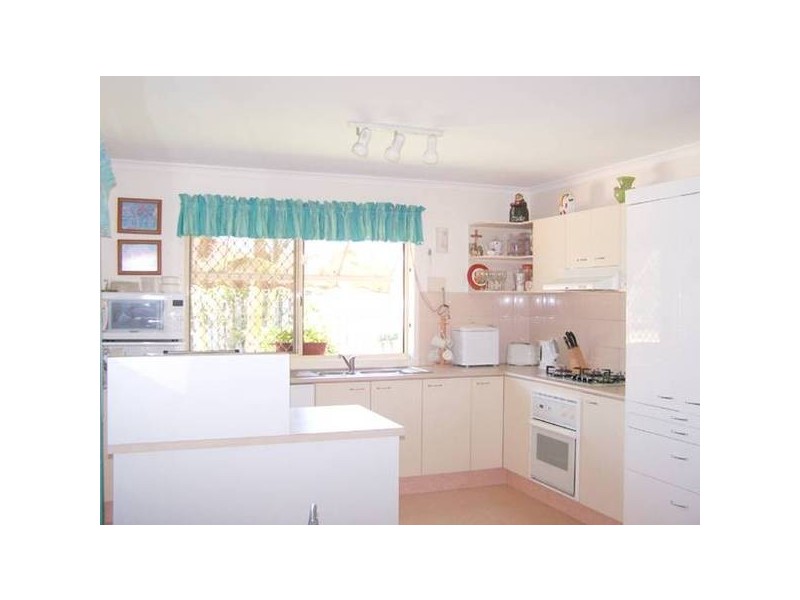 16B Waterdown Drive, Elanora QLD 4221