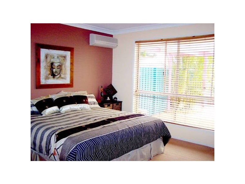 27 Ottelia Drive, Elanora QLD 4221