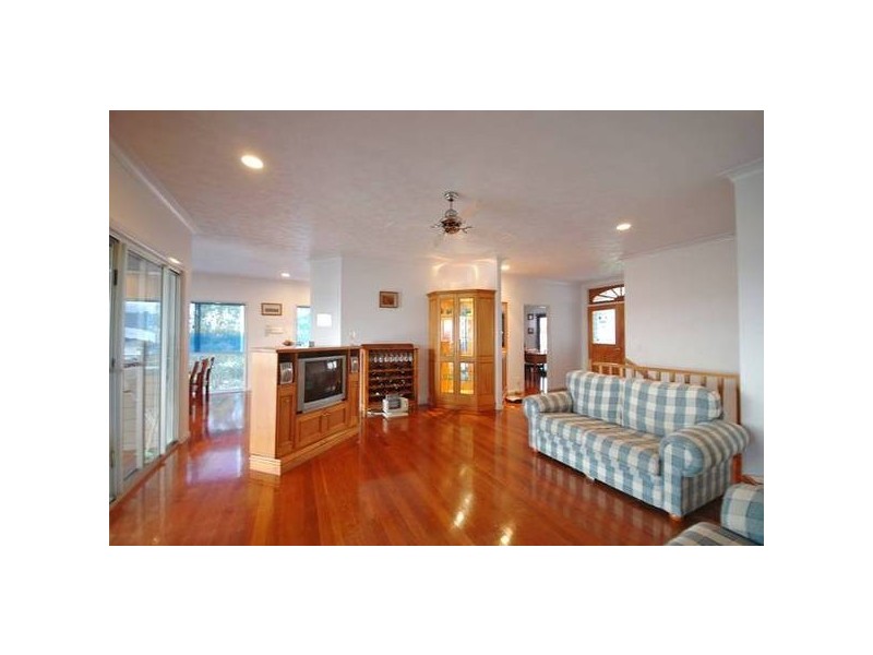 17 Doubleview Drive, Elanora QLD 4221