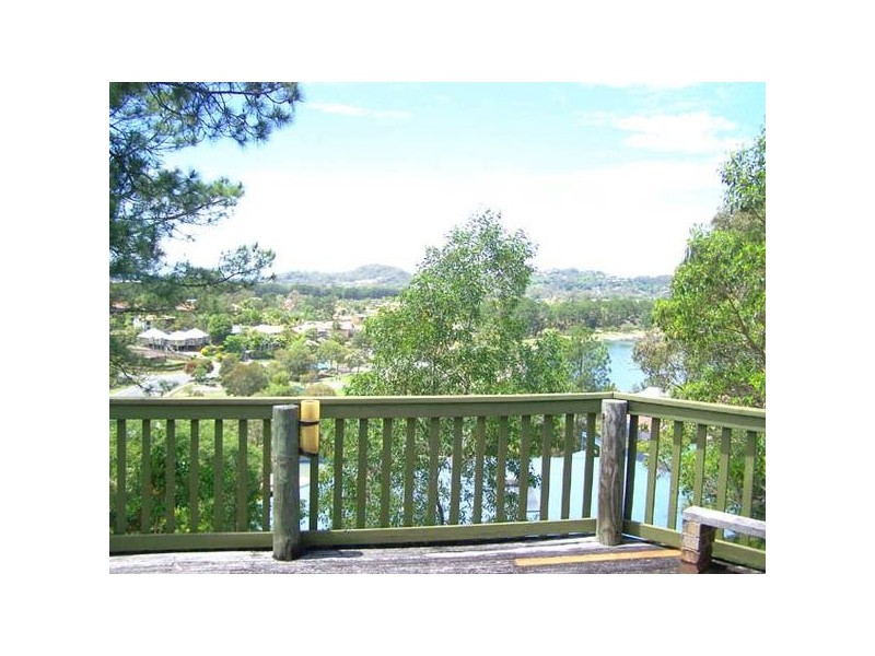 11 Chidlow Court, Elanora QLD 4221