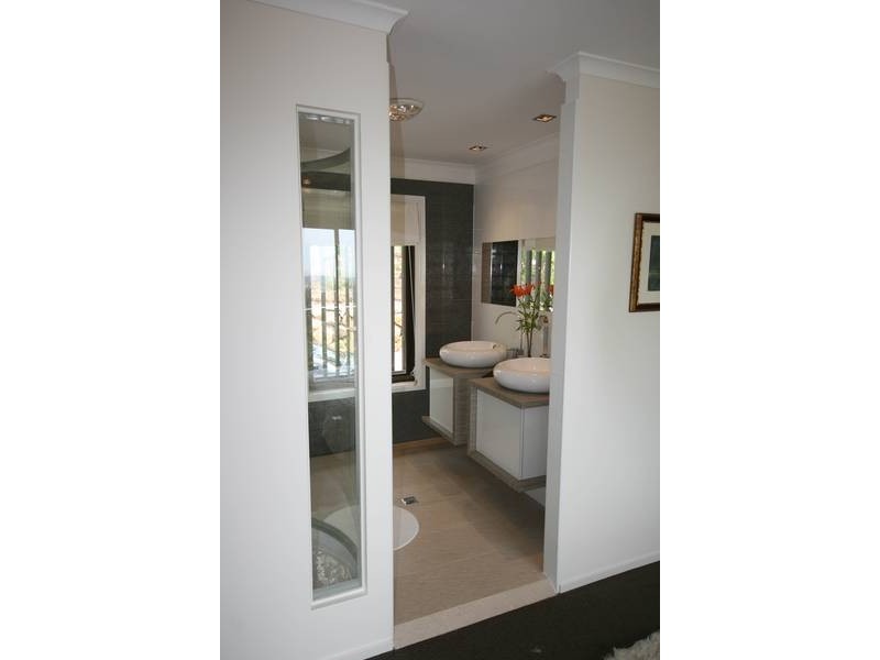 182 Simpsons Road, Currumbin Waters QLD 4223