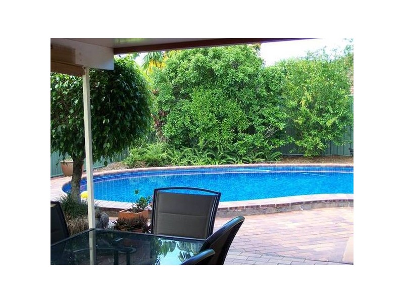 9 Holbrook Way, Elanora QLD 4221