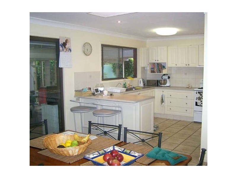 9 Holbrook Way, Elanora QLD 4221