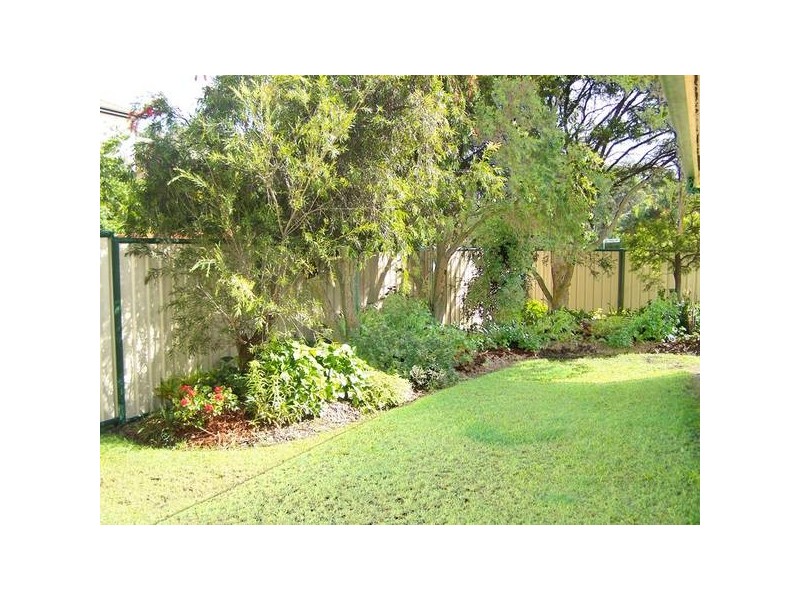 1/1 Cowal Court, Elanora QLD 4221