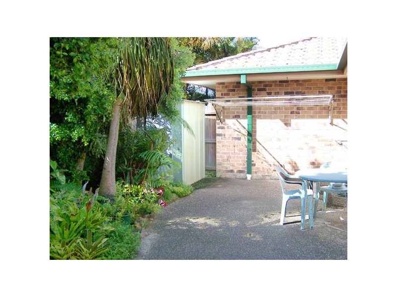 1/1 Cowal Court, Elanora QLD 4221