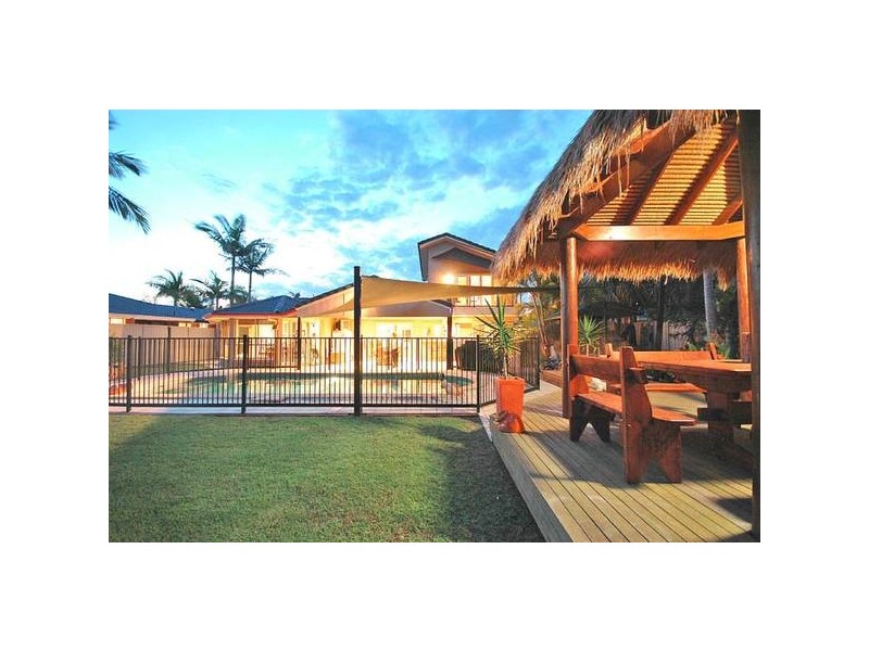 30 Chown Ave, Currumbin Waters QLD 4223