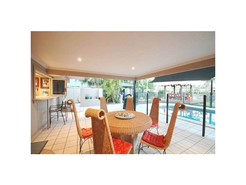 30 Chown Ave, Currumbin Waters QLD 4223
