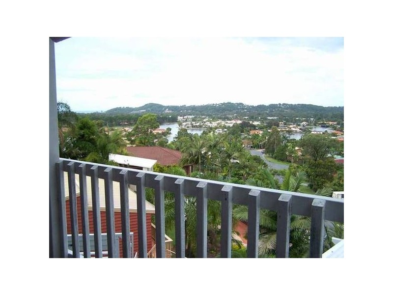 20 Bronzewing Close, Elanora QLD 4221