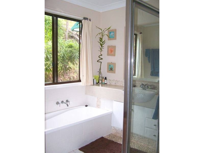 9A Snape Court, Currumbin Waters QLD 4223