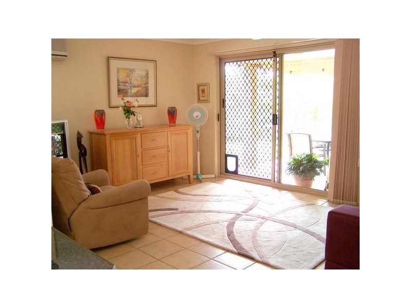 2 Typha Place, Elanora QLD 4221