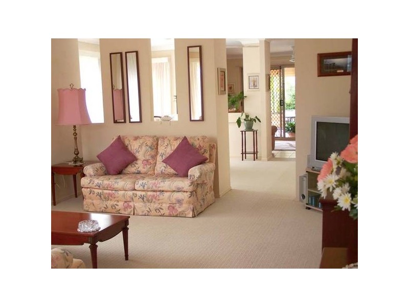 2 Typha Place, Elanora QLD 4221