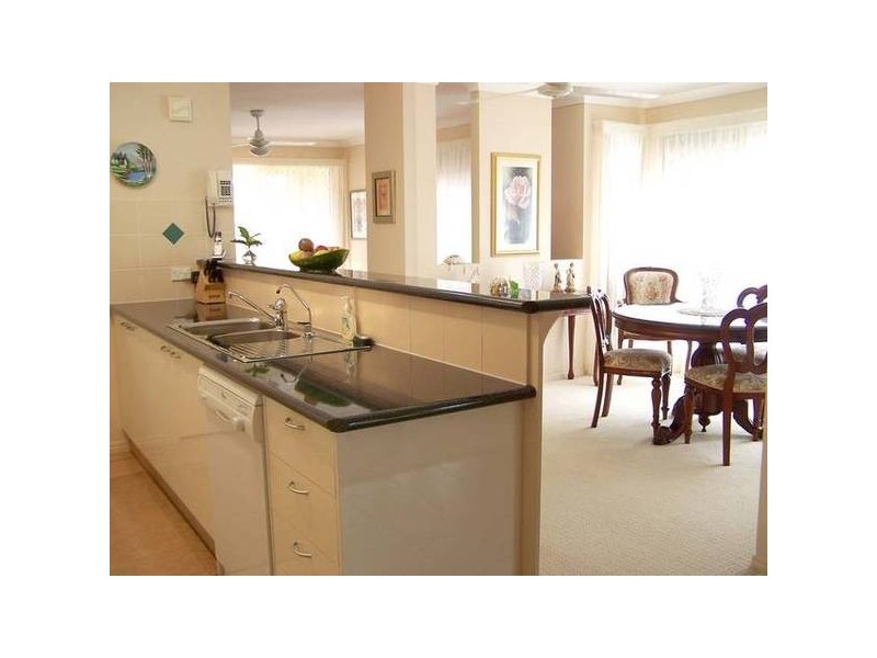 2 Typha Place, Elanora QLD 4221