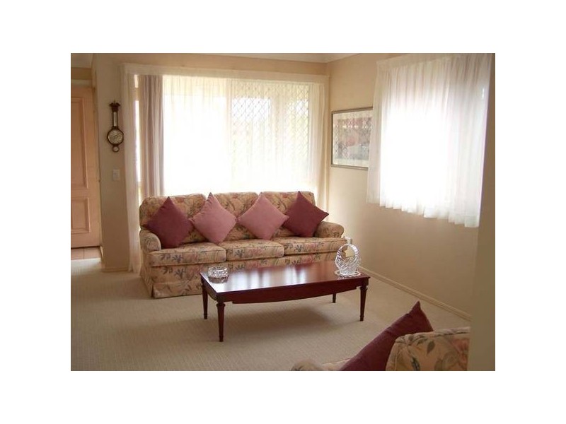 2 Typha Place, Elanora QLD 4221