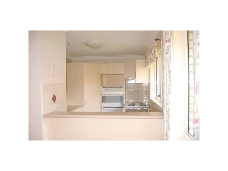 16 Typha Place, Elanora QLD 4221