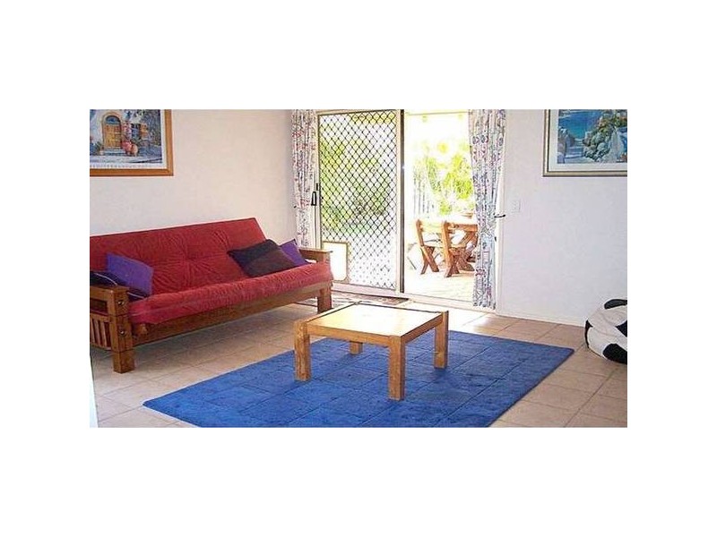 16 Typha Place, Elanora QLD 4221