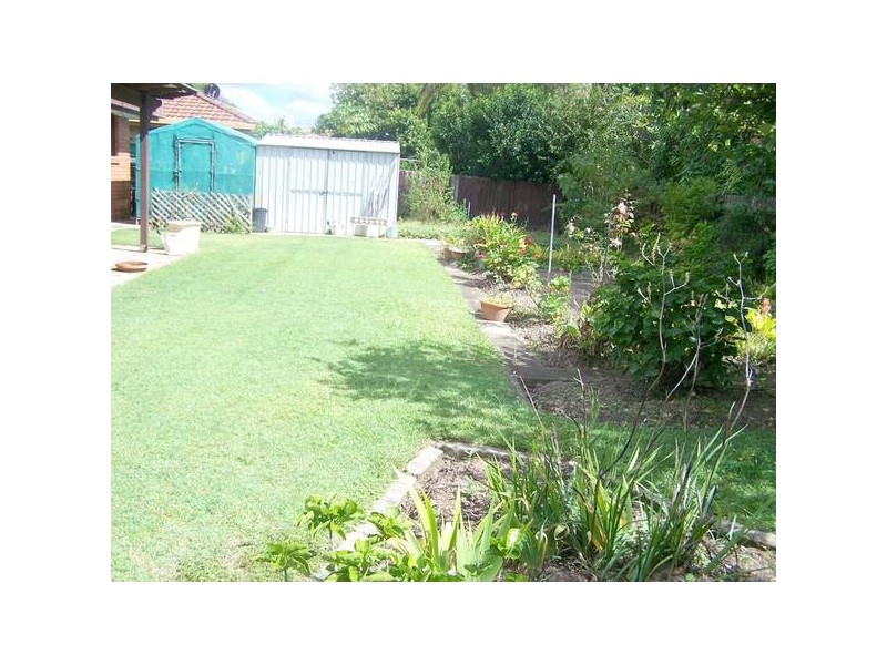 27 Seabrook Street, Elanora QLD 4221
