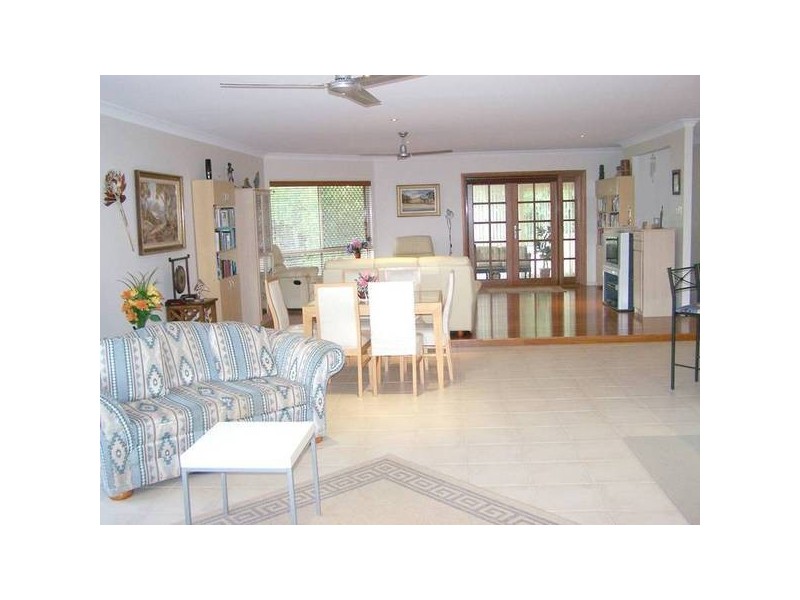 10 Brushbox Street, Elanora QLD 4221