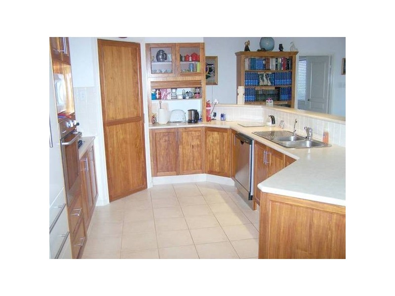 10 Brushbox Street, Elanora QLD 4221