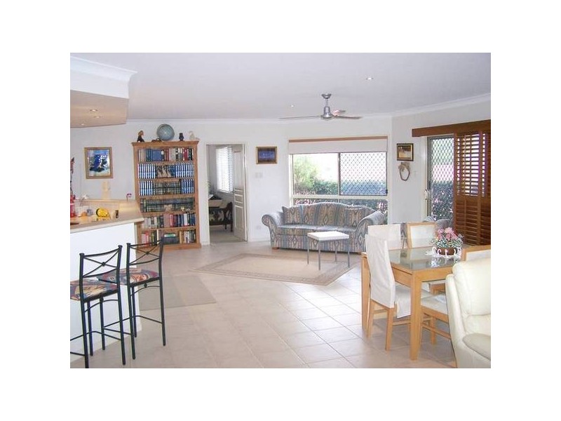 10 Brushbox Street, Elanora QLD 4221