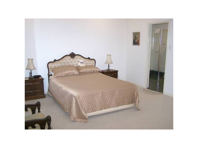 10 Brushbox Street, Elanora QLD 4221