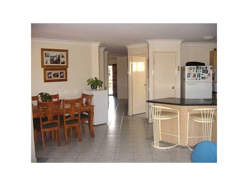 27 Tussock Crescent, Elanora QLD 4221