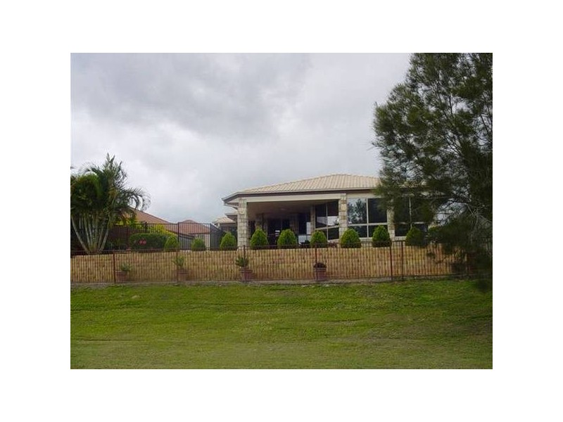 27 Tussock Crescent, Elanora QLD 4221