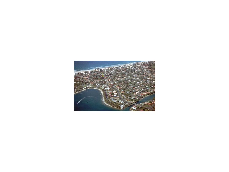 2/29 Twenty Seventh Avenue, Palm Beach QLD 4221