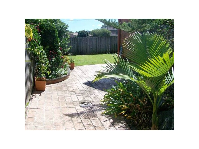 6 Kalmia Court, Elanora QLD 4221