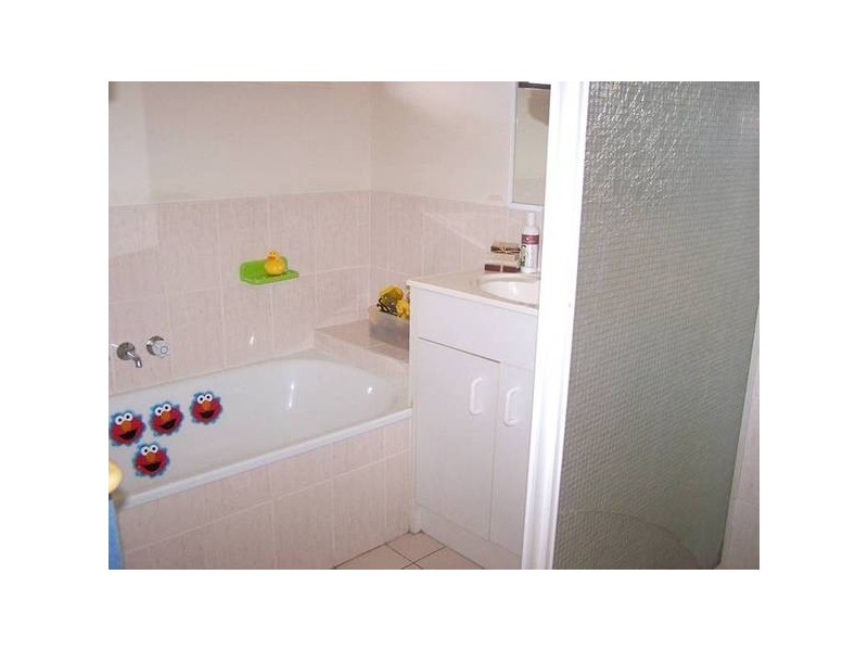 6 Kalmia Court, Elanora QLD 4221