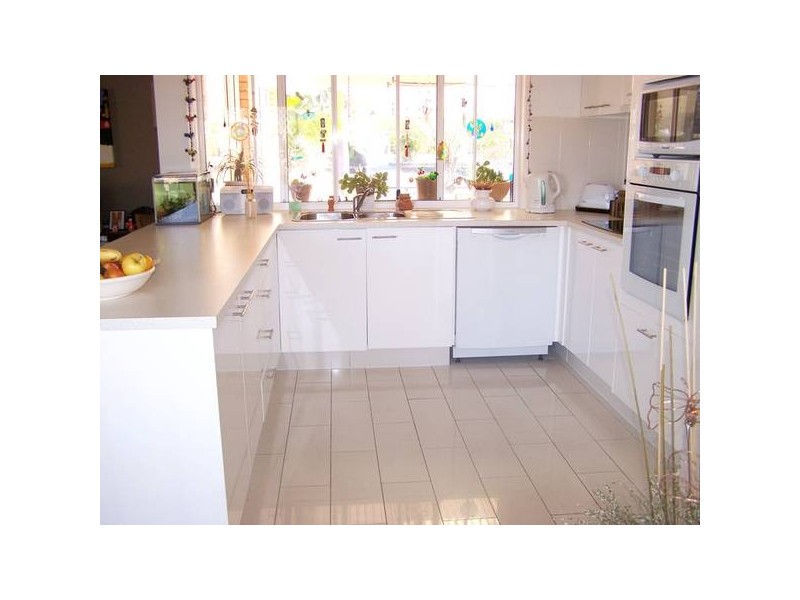 9 Harris Court, Currumbin Waters QLD 4223
