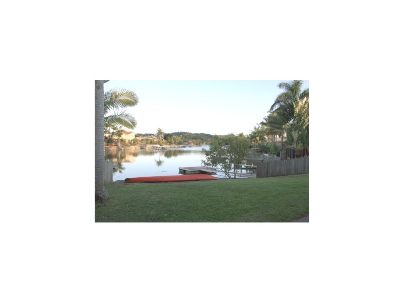 2 Harris Court, Currumbin Waters QLD 4223