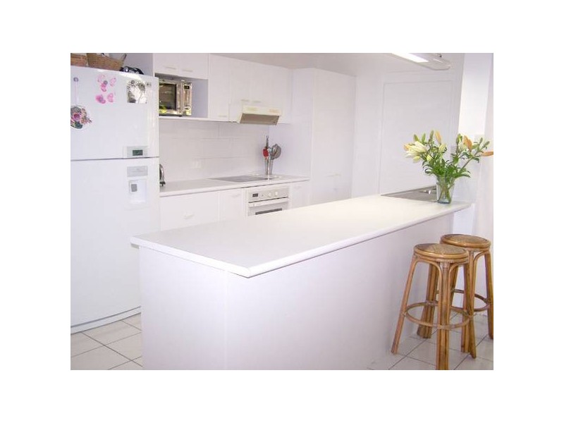 2 Harris Court, Currumbin Waters QLD 4223