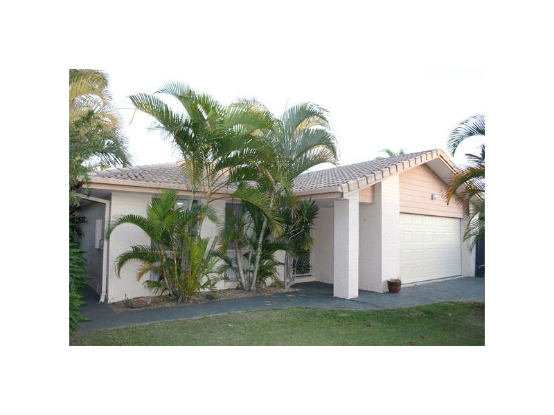 2 Harris Court, Currumbin Waters QLD 4223