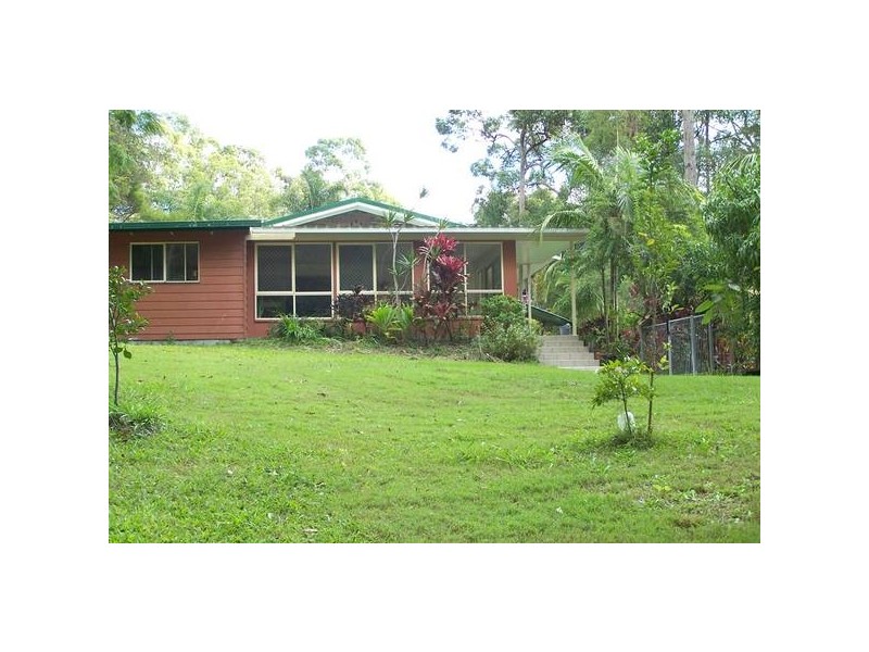 17 Cornwall Drive, Elanora QLD 4221