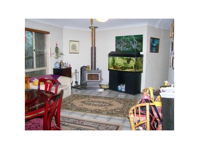 17 Cornwall Drive, Elanora QLD 4221