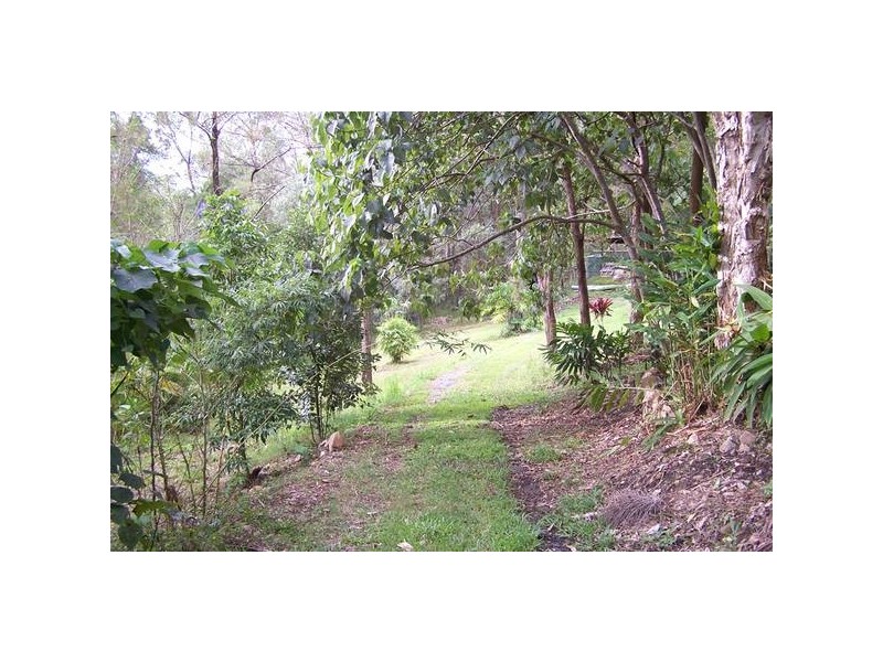 17 Cornwall Drive, Elanora QLD 4221