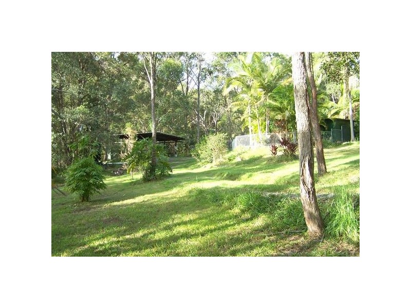 17 Cornwall Drive, Elanora QLD 4221