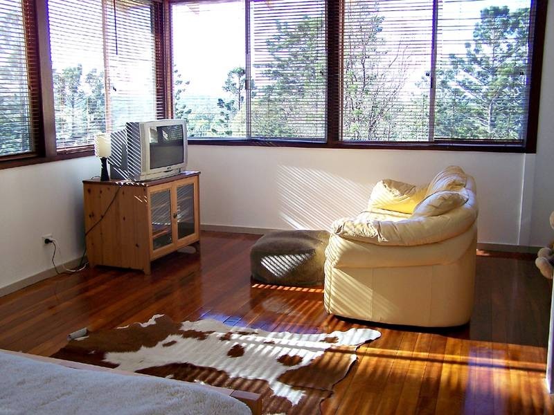 2 Dermott Place, Tallebudgera QLD 4228