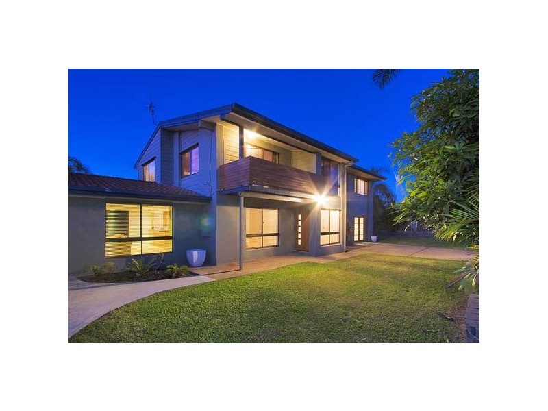 35 Mainsail Street, Currumbin Waters QLD 4223
