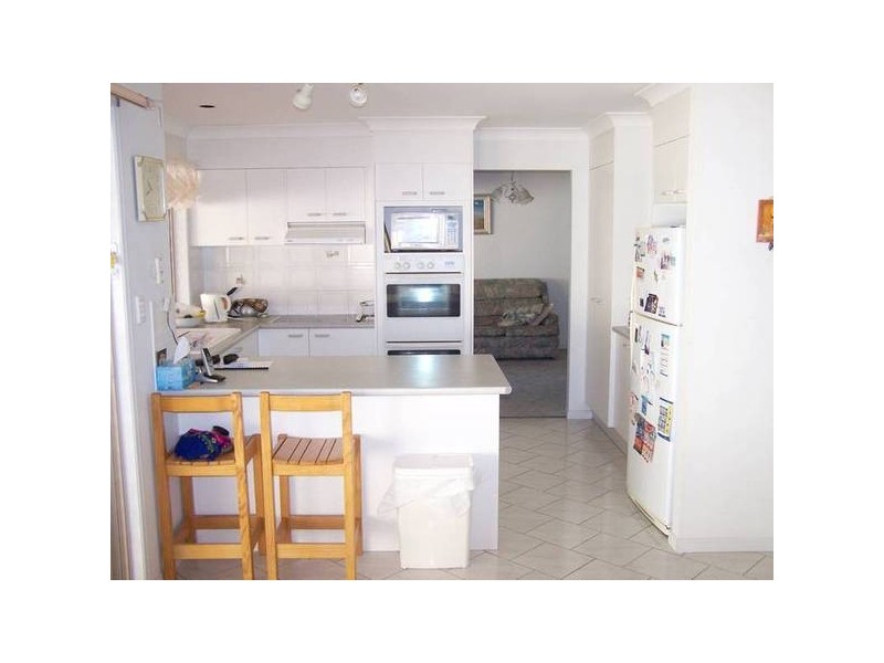 4 Almond Court, Elanora QLD 4221