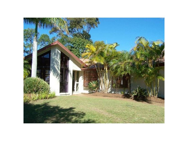 6 Bindoon Close, Elanora QLD 4221